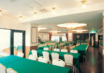 東大阪玉泉院1階レストラン