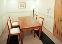 メイプルホール石切応接室