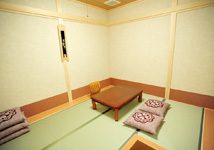 メイプルホール石切1階導師控室