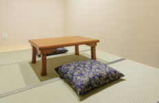 メイプルホール高井田寺院控室