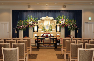 八尾玉泉院2階式場