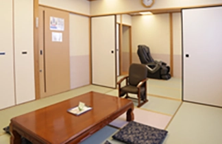 メイプルホール四條畷控室