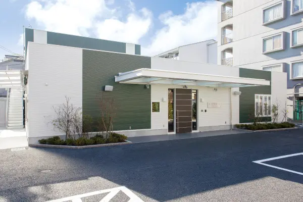 メイプルホールファミリー鶴見に弔文を申し込む